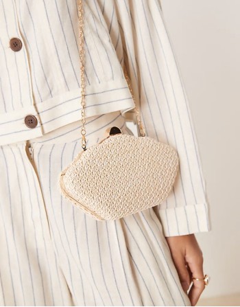 crochet shell clutch bag with crossbody chain strap in off white