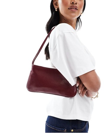 shoulder bag with skinny double strap in burgundy