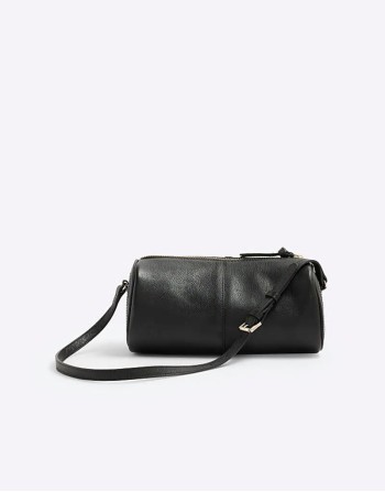 leather shoulder bag in black
