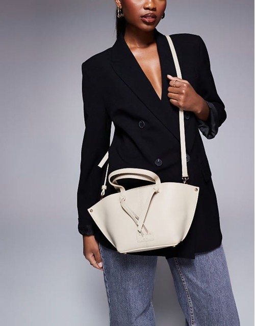 leather tote bag in cream