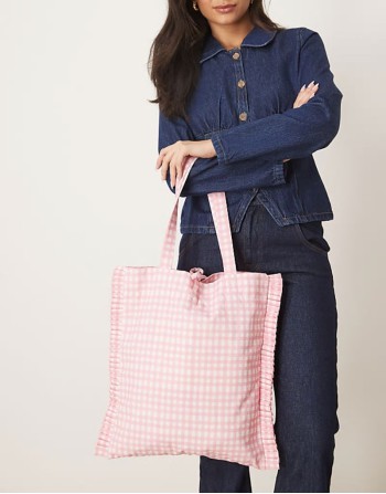 gingham shopper tote in pink