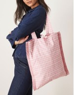 gingham shopper tote in pink